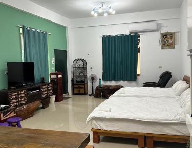 Deluxe Family Suite