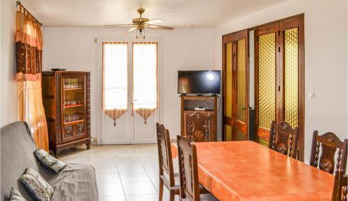 Seven-Bedroom Holiday Home