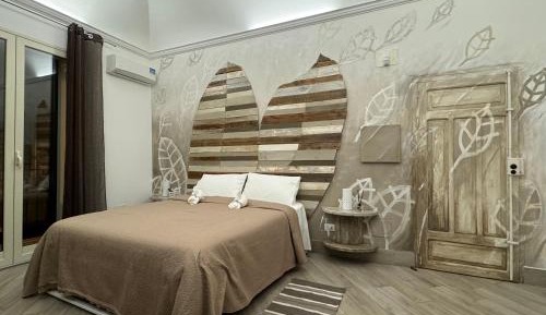 Studio Apartment with Balcony
