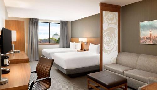 Queen Room with Two Queen Beds and Sofa Bed