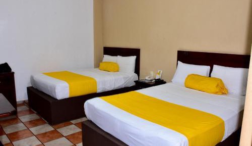 Quadruple Room with Private Bathroom