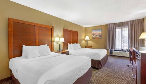 Queen Room with Two Queen Beds - Non-Smoking
