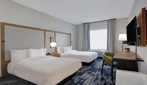 Queen Room with City View
