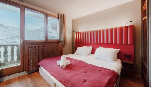 Double Room with Mountain View