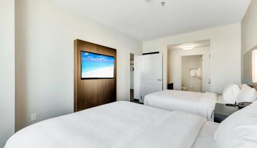 1 Bedroom Suite, 2 Queen, Sofa bed, City view