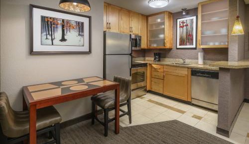 One-Bedroom King Suite
