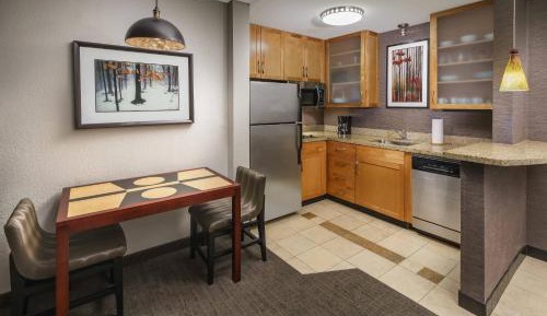 One-Bedroom King Suite with Sofa Bed - Hearing Accessible