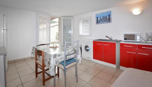 One-Bedroom Holiday Home