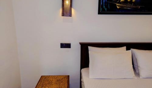 Queen Room with Air Conditioning