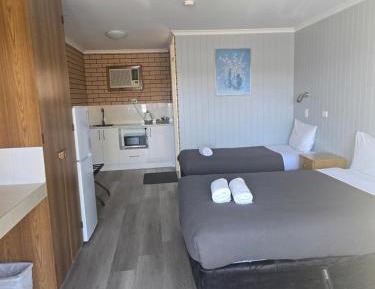 Triple Room with Bathroom