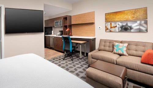 King Studio with Sofa Bed