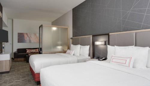 Suite, 2 Queen, Trundle bed