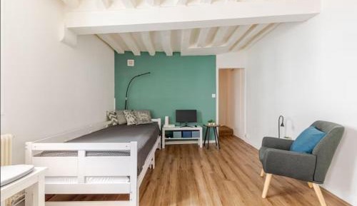 One-Bedroom Apartment - Non-Smoking
