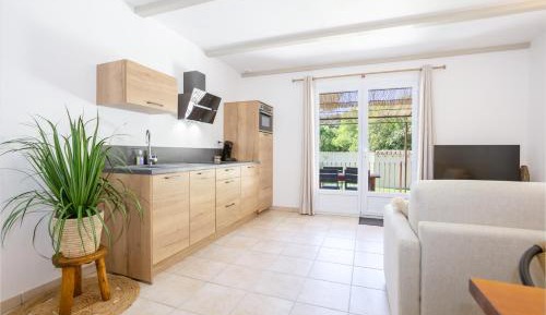 Superior One-Bedroom Apartment