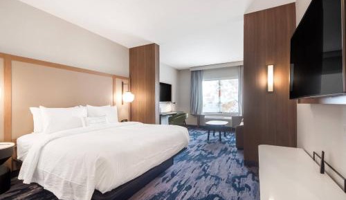 Larger Studio, 1 King, Trundle bed