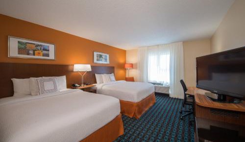Queen Room with Two Queen Beds and Adapted Tub - Mobility and Hearing Accessible