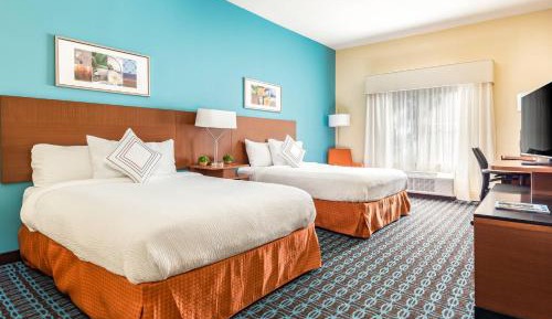 Deluxe Queen Room with Two Queen Beds