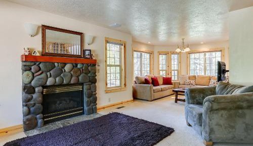 Four-Bedroom Holiday Home