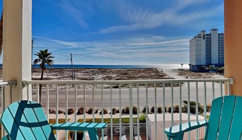 One-Bedroom Apartment with Ocean View