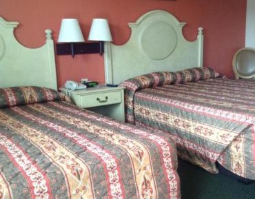 Deluxe Queen Room