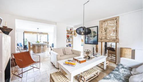 Five-Bedroom Holiday Home