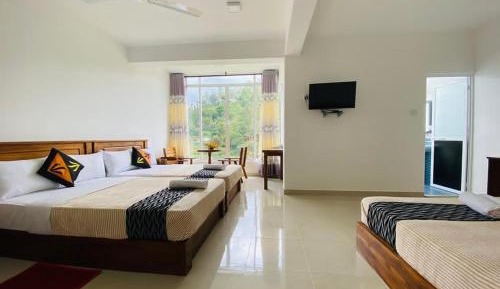 Deluxe Family Room