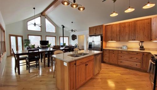 Three-Bedroom Holiday Home 