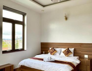 King Room with Mountain View