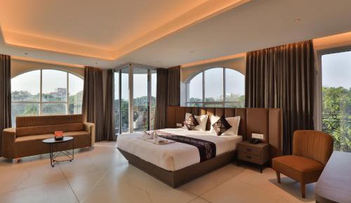 Suite with City View