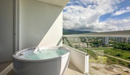 One-Bedroom Apartment with Sea View