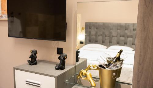 Deluxe Double Room with Bath
