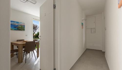 One-Bedroom Apartment with Terrace