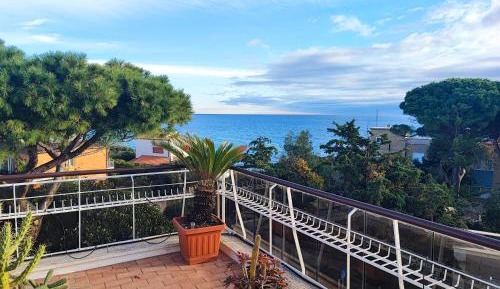 Two-Bedroom Apartment with Terrace and Sea View