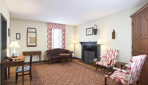 One Bedroom Standalone Colonial House with the garden view