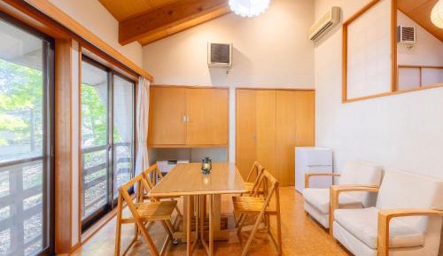 Cottage (5 Adults)