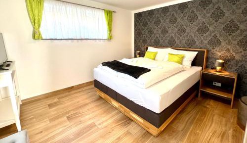 One-Bedroom Deluxe Apartment