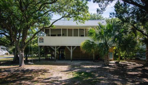 Four-Bedroom Holiday Home