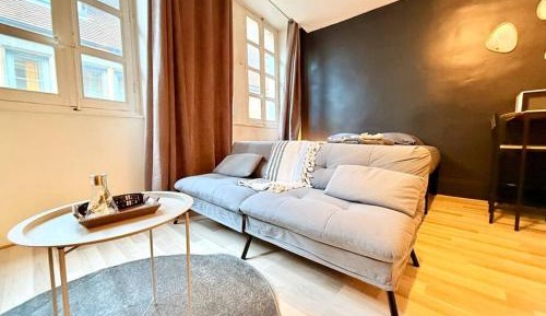 King Studio with Sofa Bed