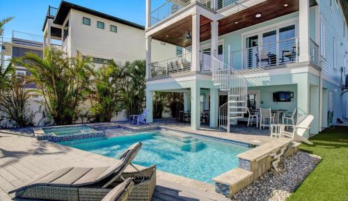 Five-Bedroom Holiday Home