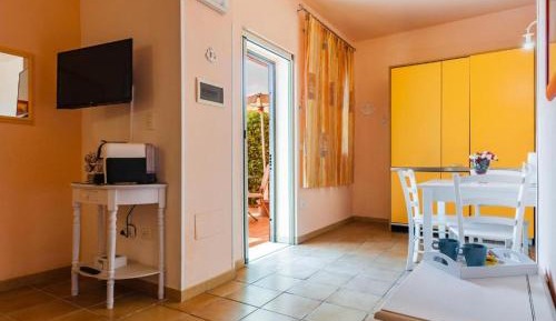 One-Bedroom Standard Apartment