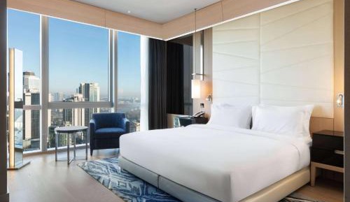 Deluxe Room King Bed with City view - Accessible Room