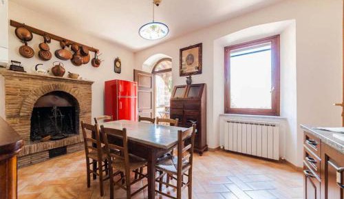 Four-Bedroom Deluxe Apartment