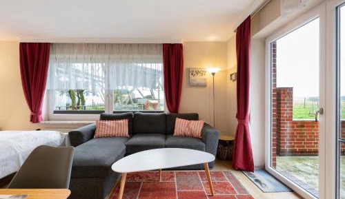 Superior One-Bedroom Apartment with Balcony