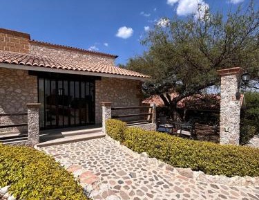 Bungalow (4 Adults)