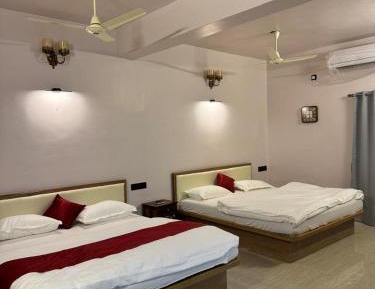 Deluxe Quadruple Room