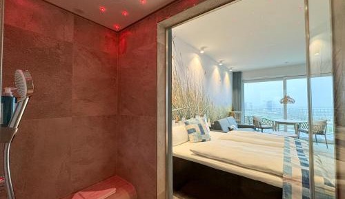 Deluxe Double Room with Balcony and Land view