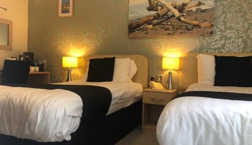 Twin Room with Private Bathroom