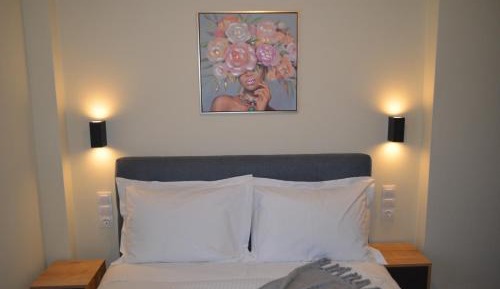 Deluxe One-Bedroom Apartment