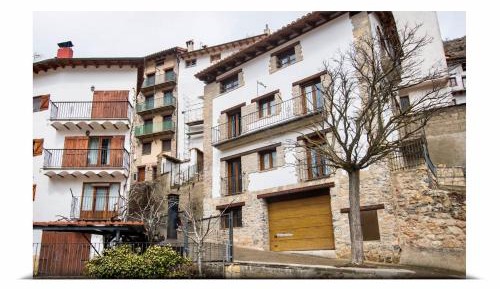Two-Bedroom Apartment with Mountain View
