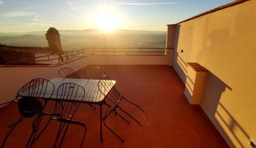 One-Bedroom Apartment with Terrace